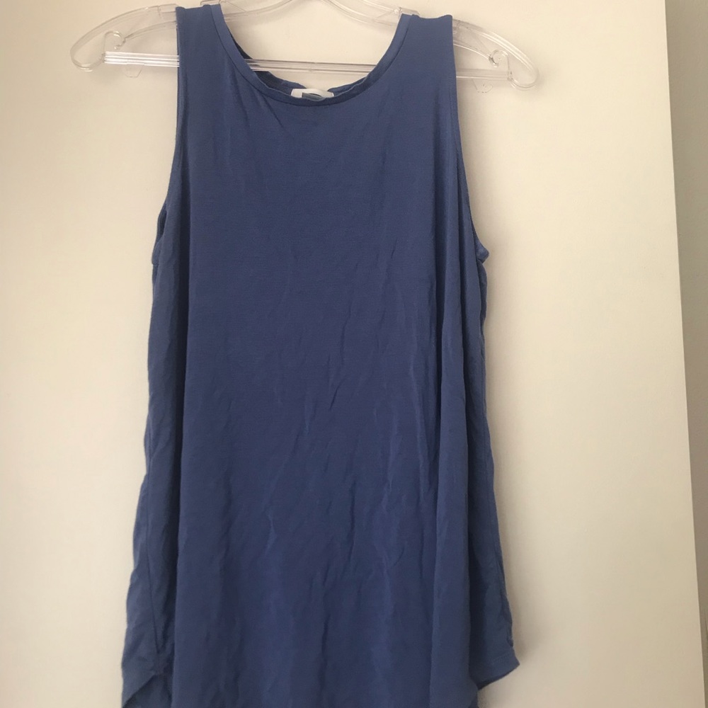 casual blue tank top (old navy)